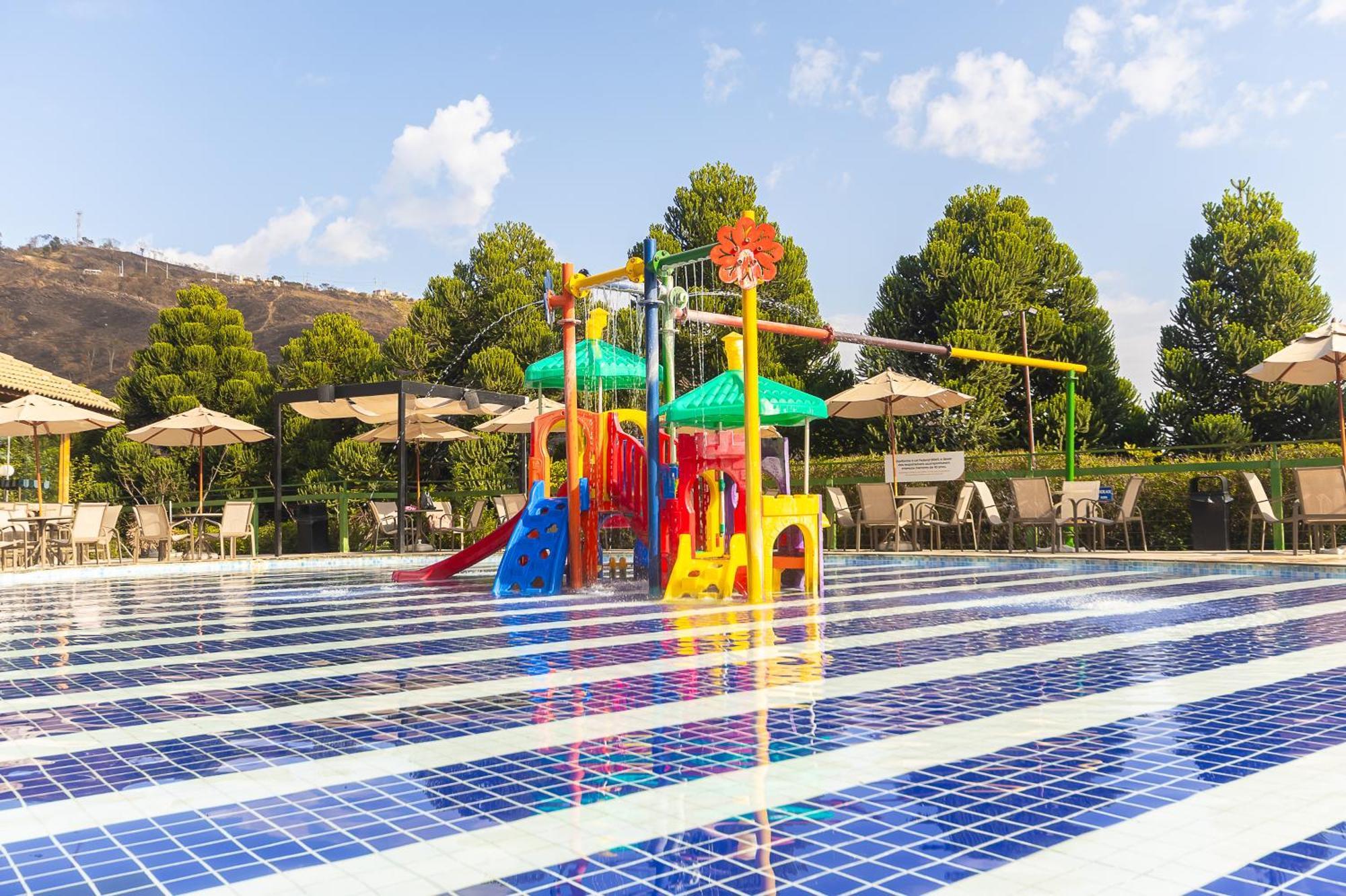 Hotel Golden Park All Inclusive Pocos De Caldas By Nacional Inn Екстериор снимка The swimming pool at the resort