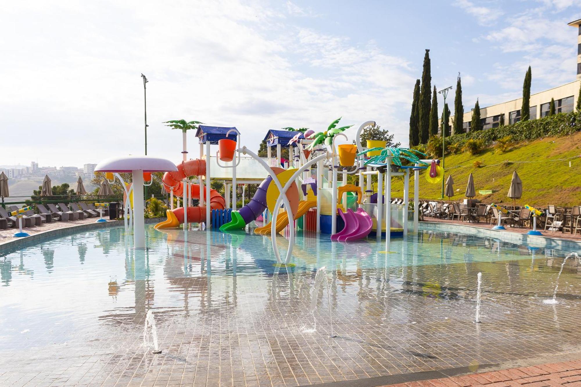 Hotel Golden Park All Inclusive Pocos De Caldas By Nacional Inn Екстериор снимка Water park