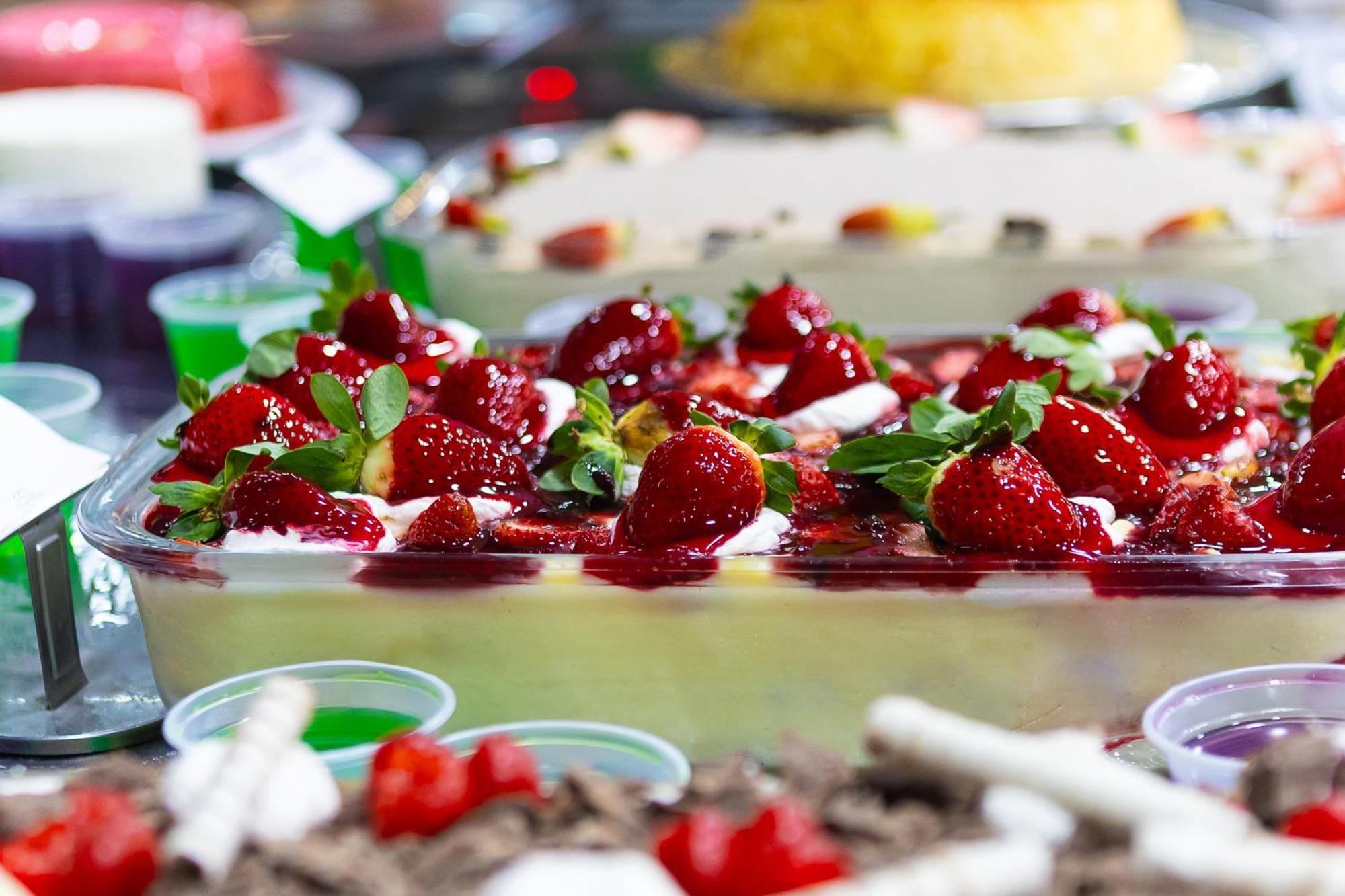 Hotel Golden Park All Inclusive Pocos De Caldas By Nacional Inn Екстериор снимка A strawberry parfait