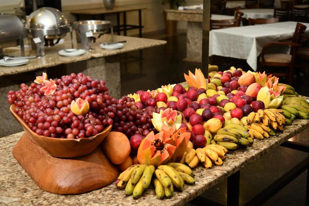 Hotel Golden Park All Inclusive Pocos De Caldas By Nacional Inn Екстериор снимка Fruit display